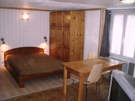 Studio 1 pièce 26 m²