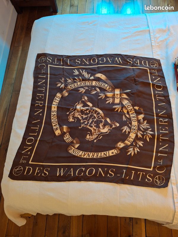 Foulard Soie couleur chocolat compagnie des wagons lits (image 1)