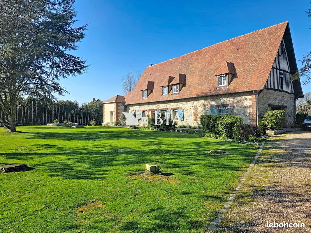Maison 7 pièces 279 m² · à Caumont · 279 m² · 429 000 €