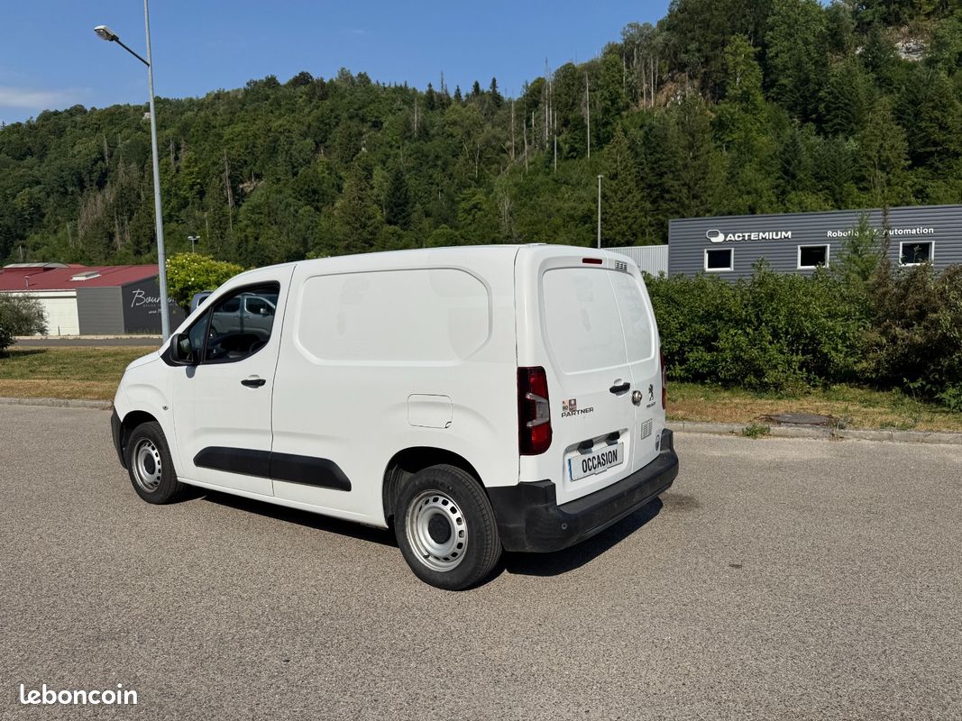 Peugeot partner blue hdi 100cv 650kg club 8741ht (image 4)