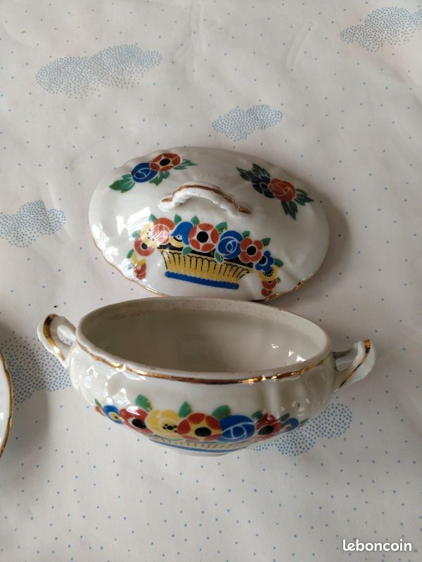 Ancienne Dinette Pour Poupée En Faïence Et Porcelaine – Fabrication Française