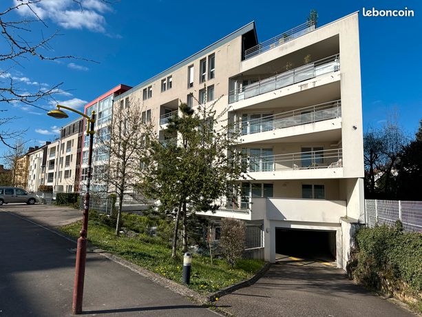 Residence récente appartement T3 80 m² avec place de parking privée sécurisée – Longeville les Metz