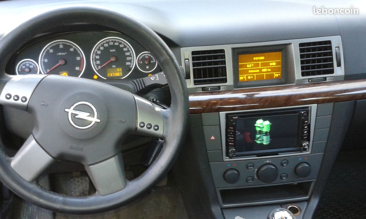 Volant Tuning Cuir/alcantara Pour Opel Vectra C - Référence Autofun 40-565 - Neuf Re-couvert (Allemagne)