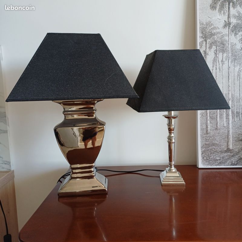 Lampe à poser, pied argent, abat jour noir (image 1)
