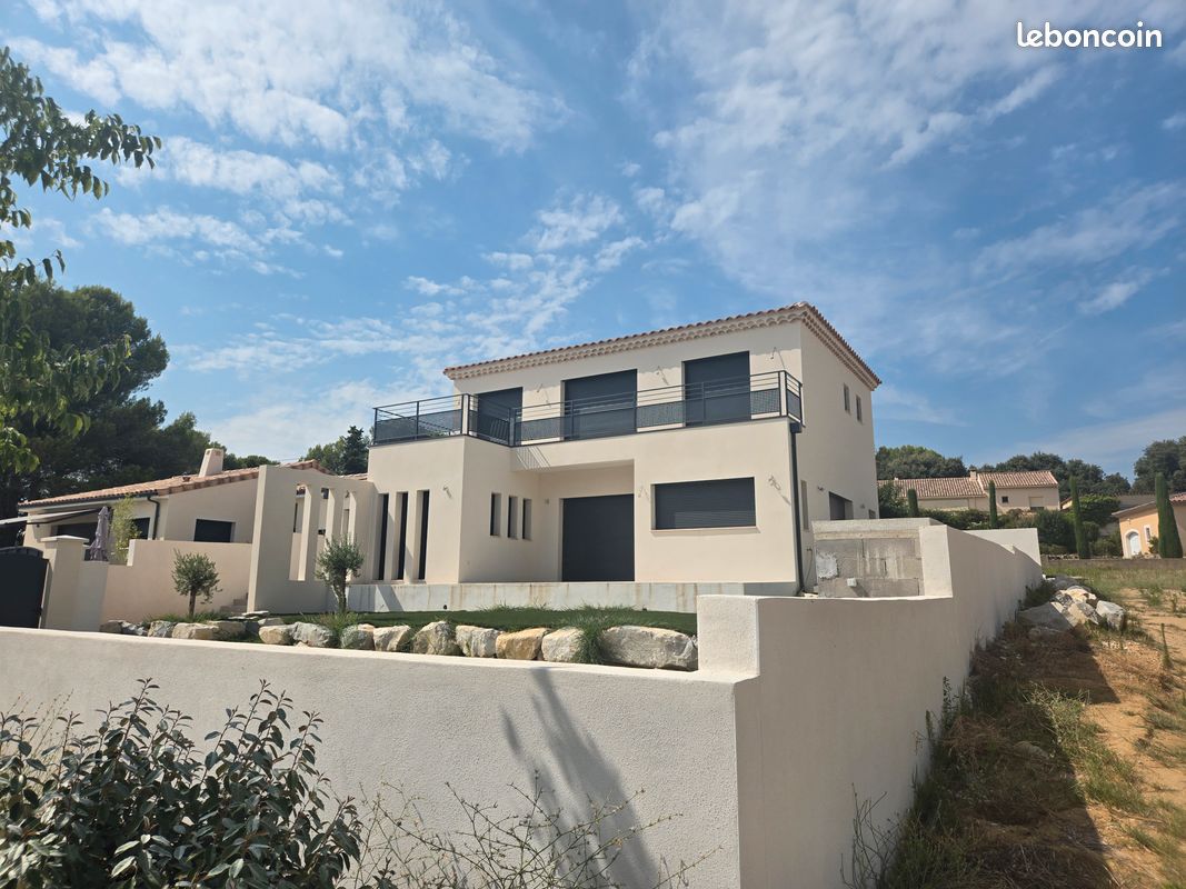 Maison 5 pièces 156 m² · à Vaison-la-Romaine · 156,5 m² · 468 000 €
