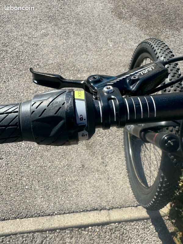 VTT semi-rigide carbone (image 6)