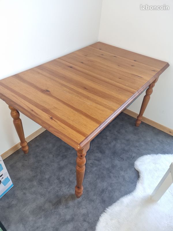Table rectangulaire (image 1)
