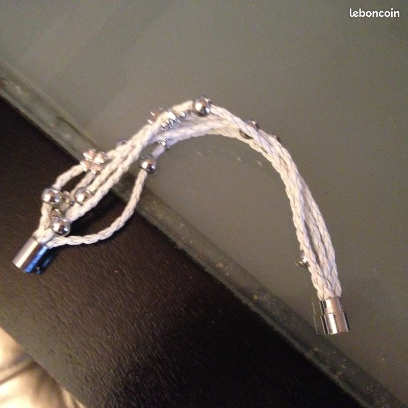 Bracelet blanc et argenté (image 3)