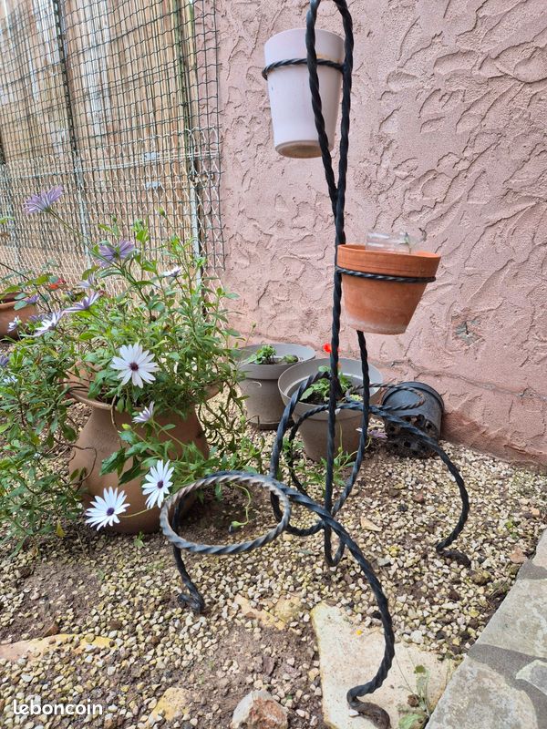 Structure décorative fer forgé jardin (image 3)