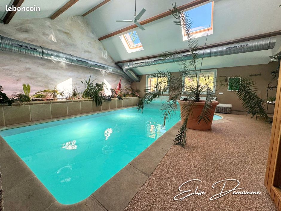 Maison 8 pièces 355 m² · à Saint-Jouin-Bruneval · 355 m² · 574 000 €