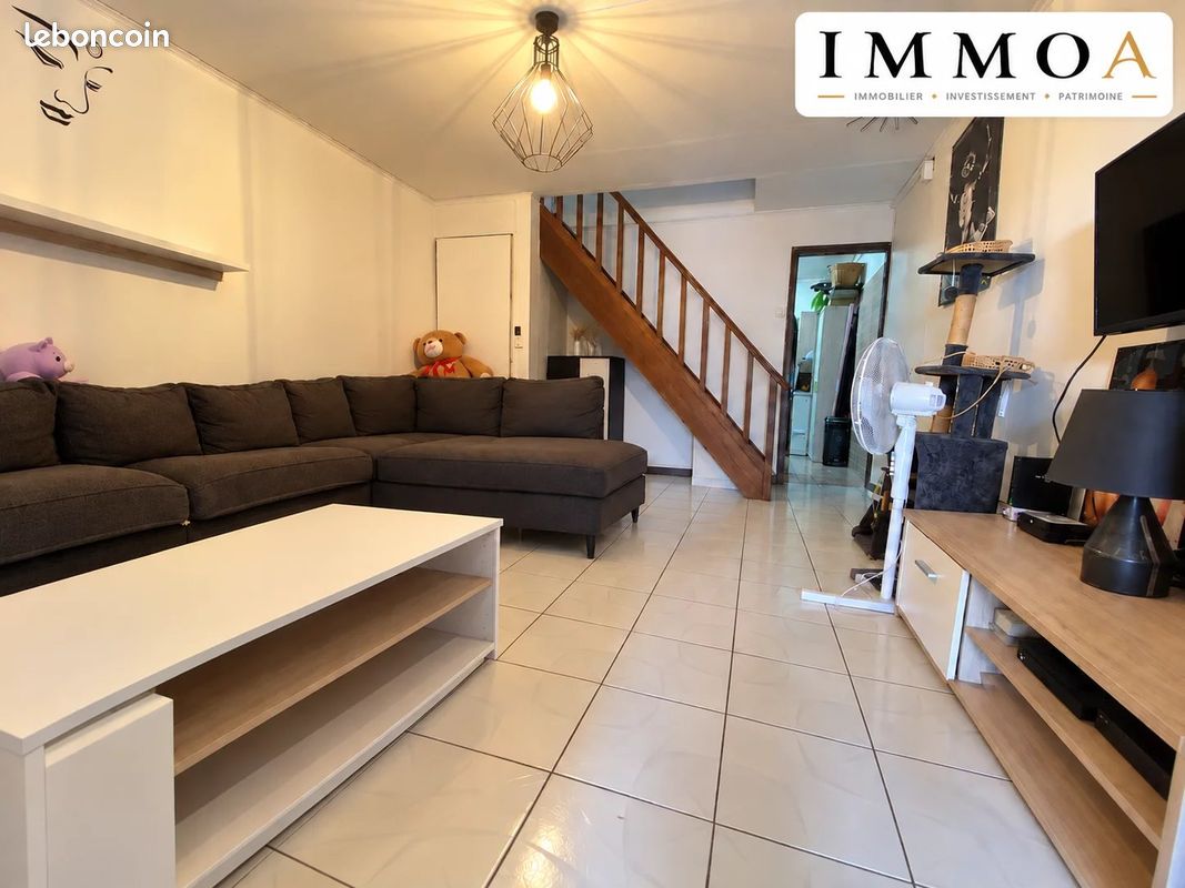 Maison 3 pièces 100 m² · à Saint-Denis · 100 m² · 210 000 €