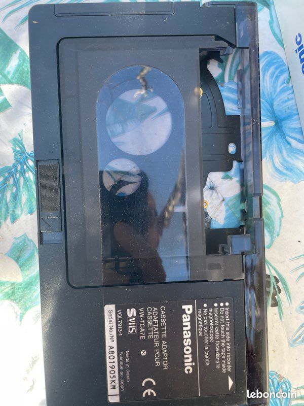 Adaptateur Cassette Panasonic VHS/SVHS – VW-TCA7E – Occasion Fonctionnel