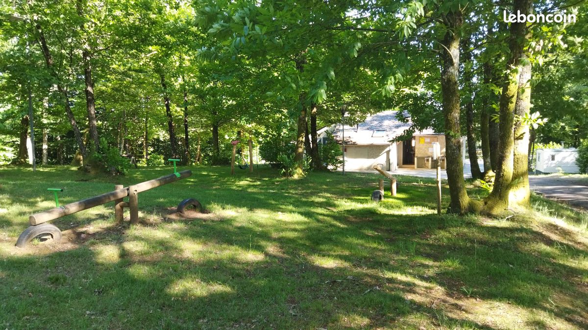 Camping Municipal Chamberet en Corrèze. Dés 5 par personne - Locations ...
