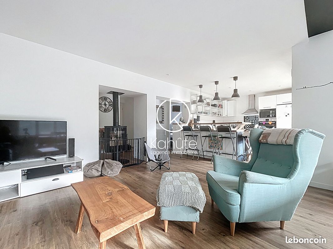 Maison 6 pièces 165 m² · à Albigny-sur-Saône · 165 m² · 620 000 €