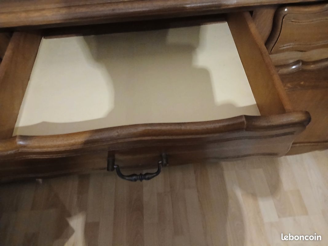 Meuble bas en vrai bois (image 4)