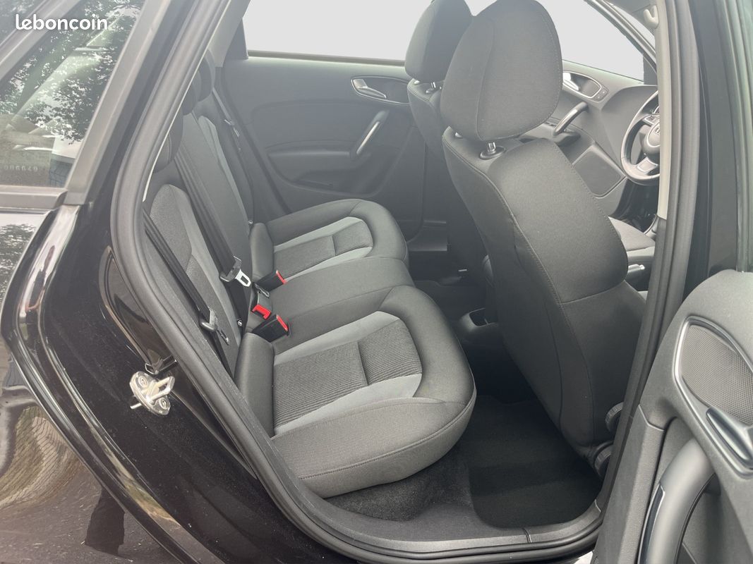 Audi A1 Sportback 1.4 TDi 90ch Ambiente (image 8)
