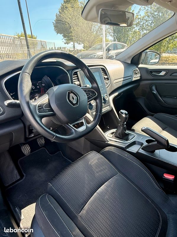RENAULT MÉGANE IV 1.5 BLUE DCI 115ch BUSINESS (image 4)