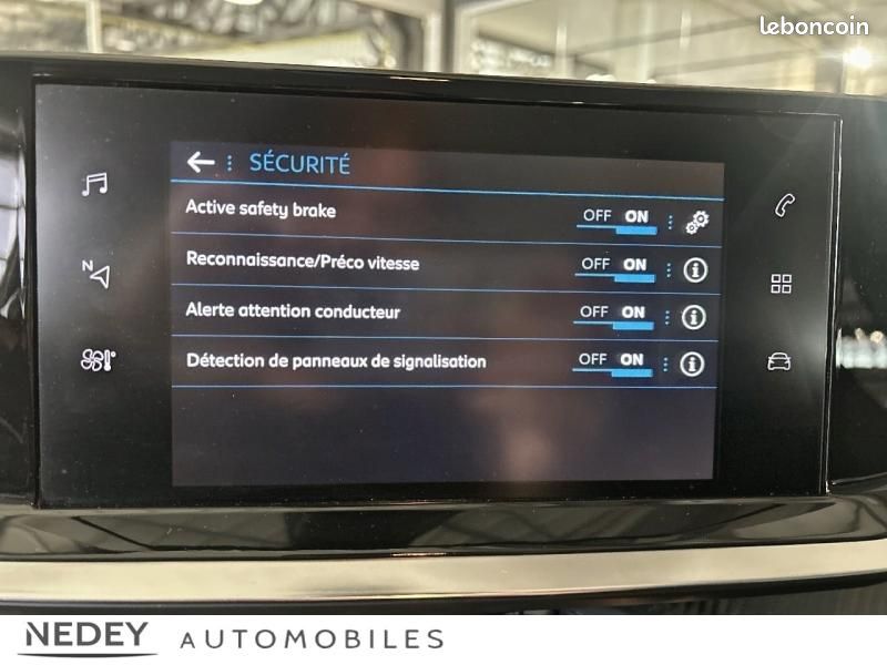 Peugeot 208 1.2 PureTech 100ch S&S Active (image 23)