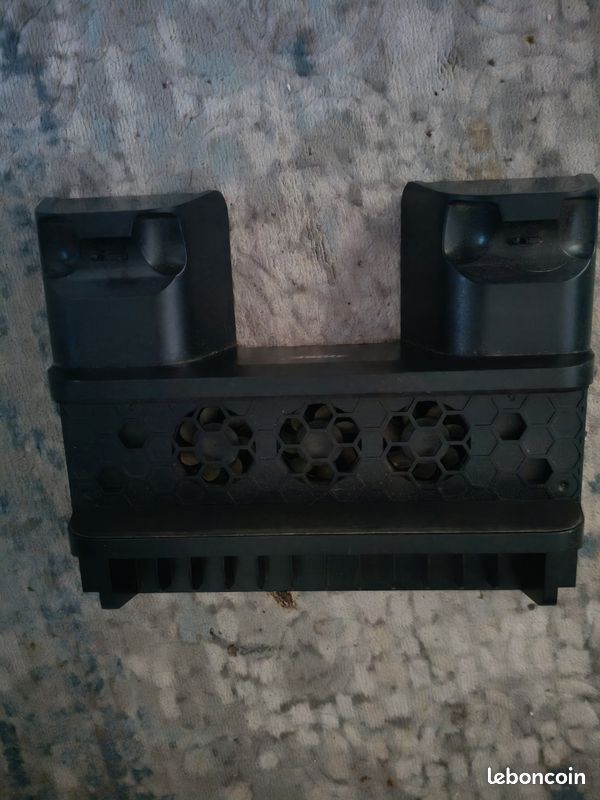 Chargeur manette PS4 (image 1)