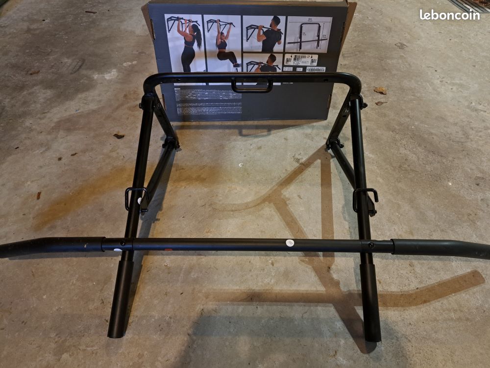 Barre de traction murale repliable 25 (image 1)