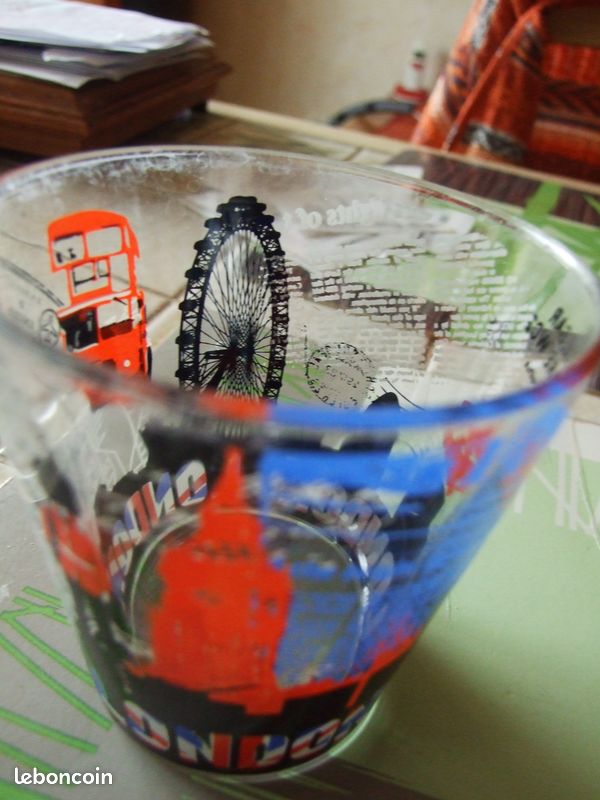 3 verres N.Y Paris et Londres (image 3)