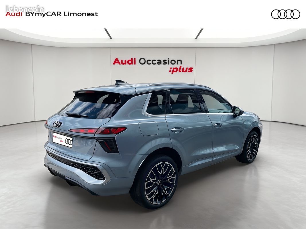 AUDI Q3 e-hybrid 272 ch S tronic 6 S line (image 5)