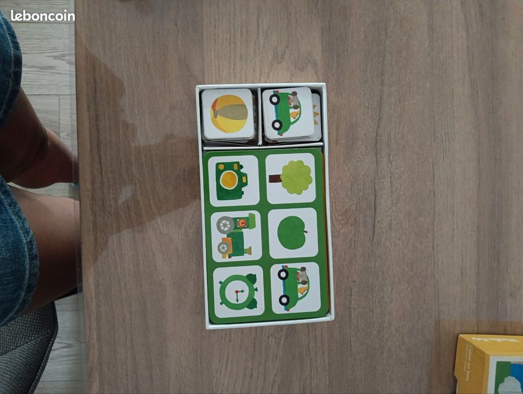 Lot 2 jeux Moulin Roty : cubes en bois et le loto des couleurs (image 4)
