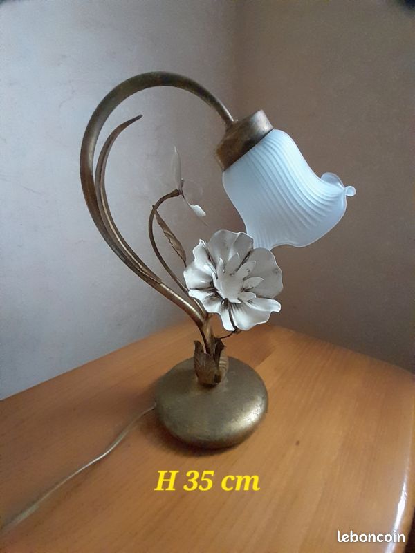 Lampe de table art deco métal fer forgé tulipe verre forme fleur évasée