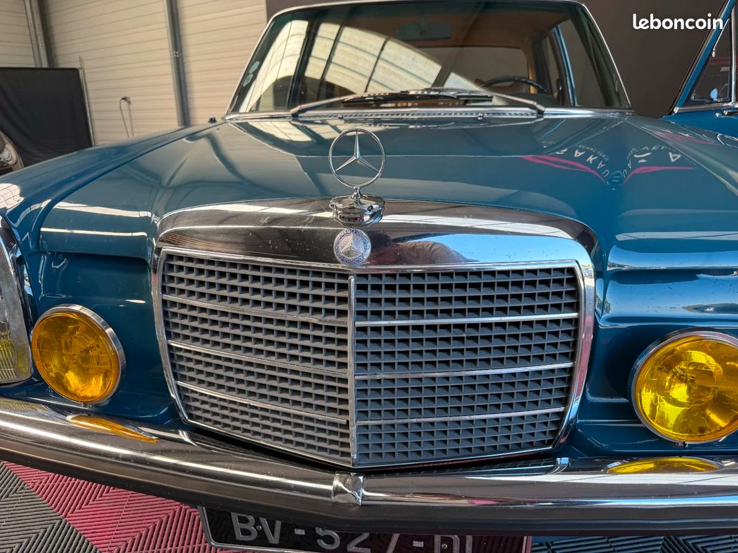 MERCEDES 230 TYPE W114 120ch BVM 5 2.3 (image 29)