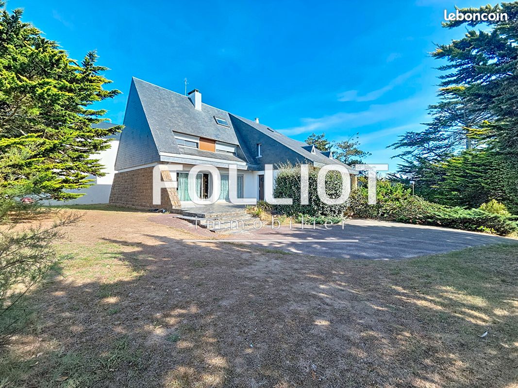 Maison 7 pièces 218 m² · à Jullouville · 218 m² · 842 000 €
