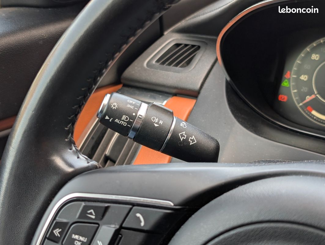 JAGUAR E-PACE 2.0 200CV HSE AWD - ENTRETIEN JAGUAR EXCLUSIF - CAMERA - ATTELAGE - ZERO DEFAUT - GARANTIe (image 28)