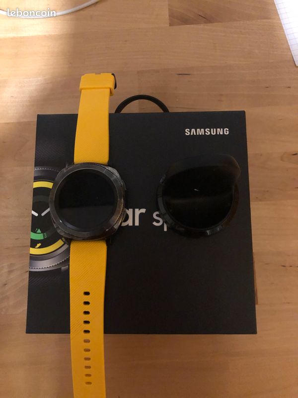 Samsung Gear Sport (image 1)