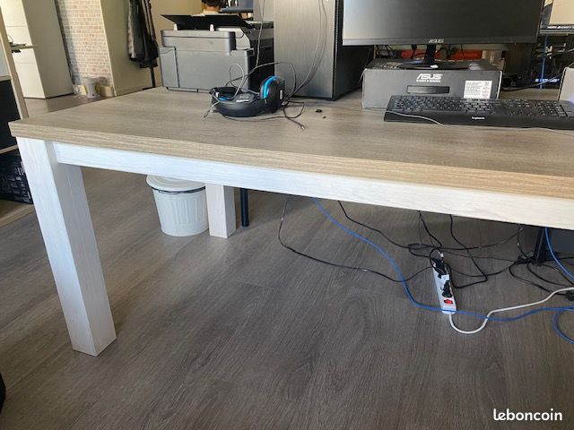 Grande table en bois (image 2)
