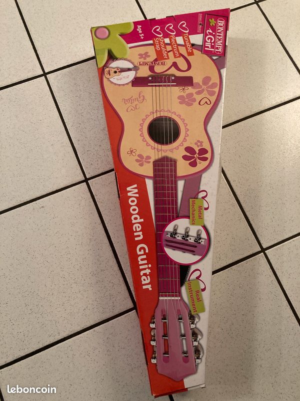 Bontempi Girl - GSW 7571/s - Guitare En Bois Avec Sangle Et Autocol Rose Laque 75 Cm Amz B00uck0uo4