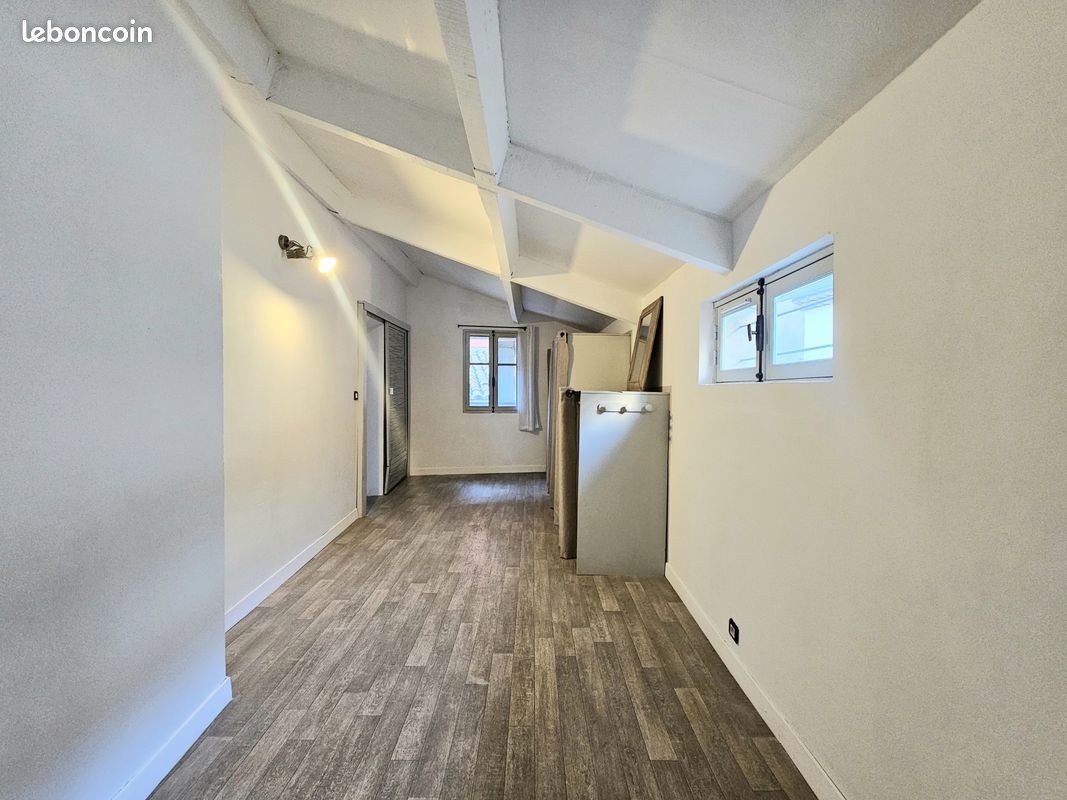 Appartement a louer grasse - 2 pièce(s) - 63 m2 - Surfyn