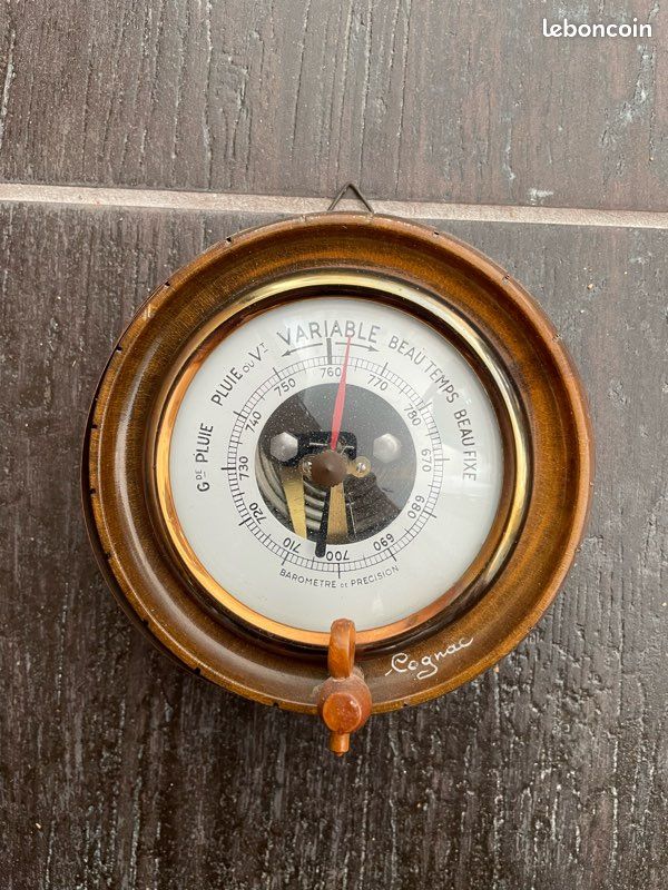 Ancien baromètre en forme de demi tonneau cognac (image 1)