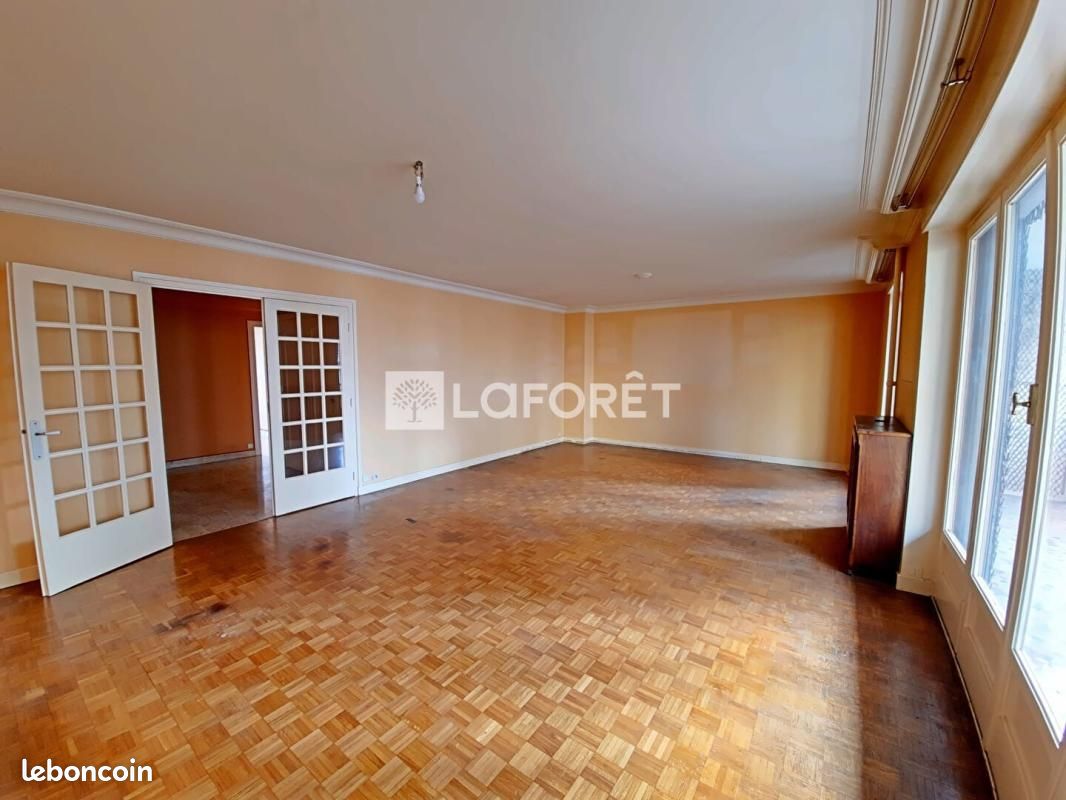 Appartement 4 pièces 141 m² · à Saint-Étienne · 141 m² · 144 500 €