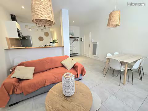 Appartement 3 pièces 55 m² · à Sète · 55 m² · 990 €