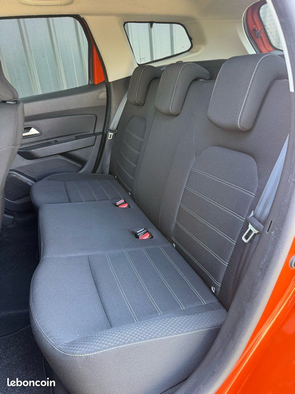 DACIA DUSTER 1.3 TCE 4x2 EDC6 150cv CONFORT / 1ERE MAIN / PACK OFF ROAD (image 8)