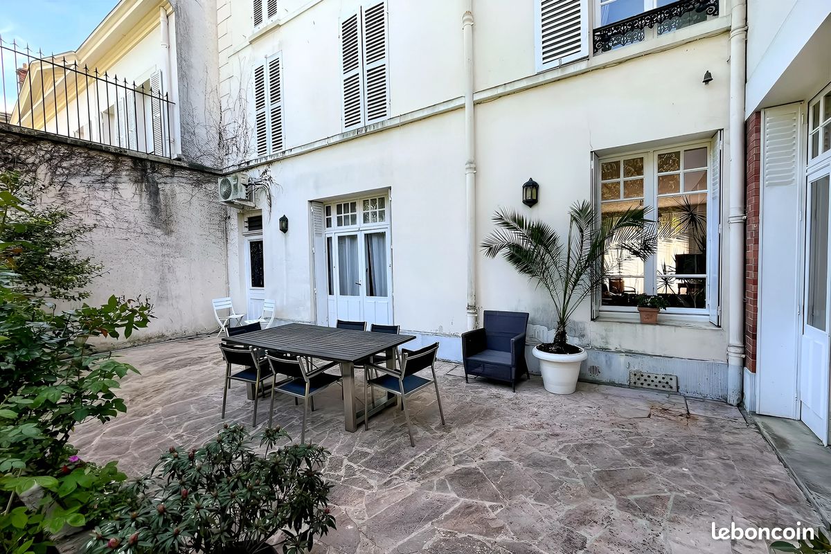 Maison 10 pièces 331 m² · à Meaux · 331 m² · 795 000 €
