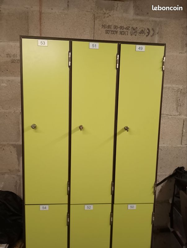 Armoire casiers piscine (image 1)