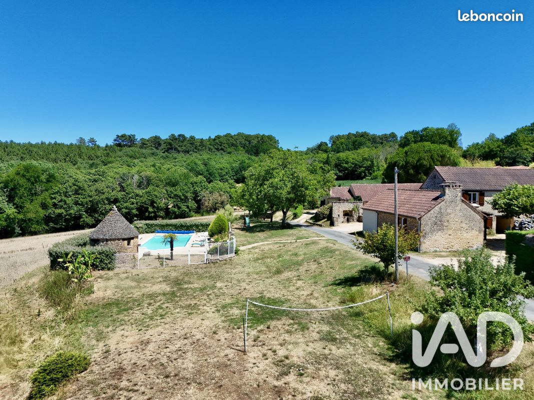 Maison 12 pièces 240 m² · à Saint-André-d'Allas · 240 m² · 470 000 €