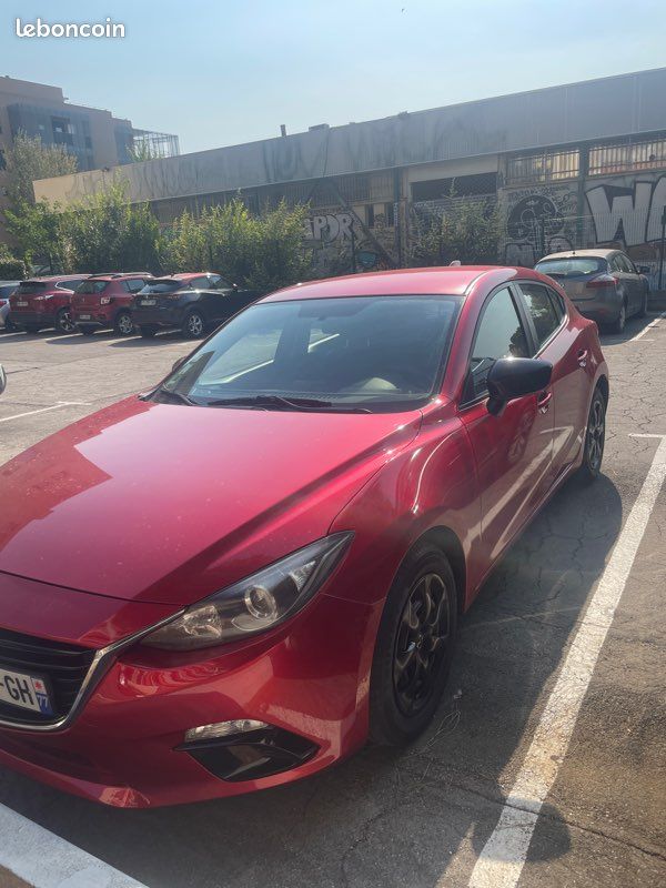 Mazda 3 (image 1)