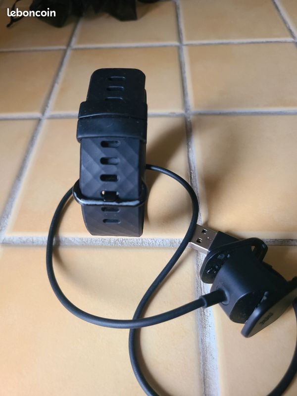 Montre Fitbit charge 3 et bracelets (image 3)