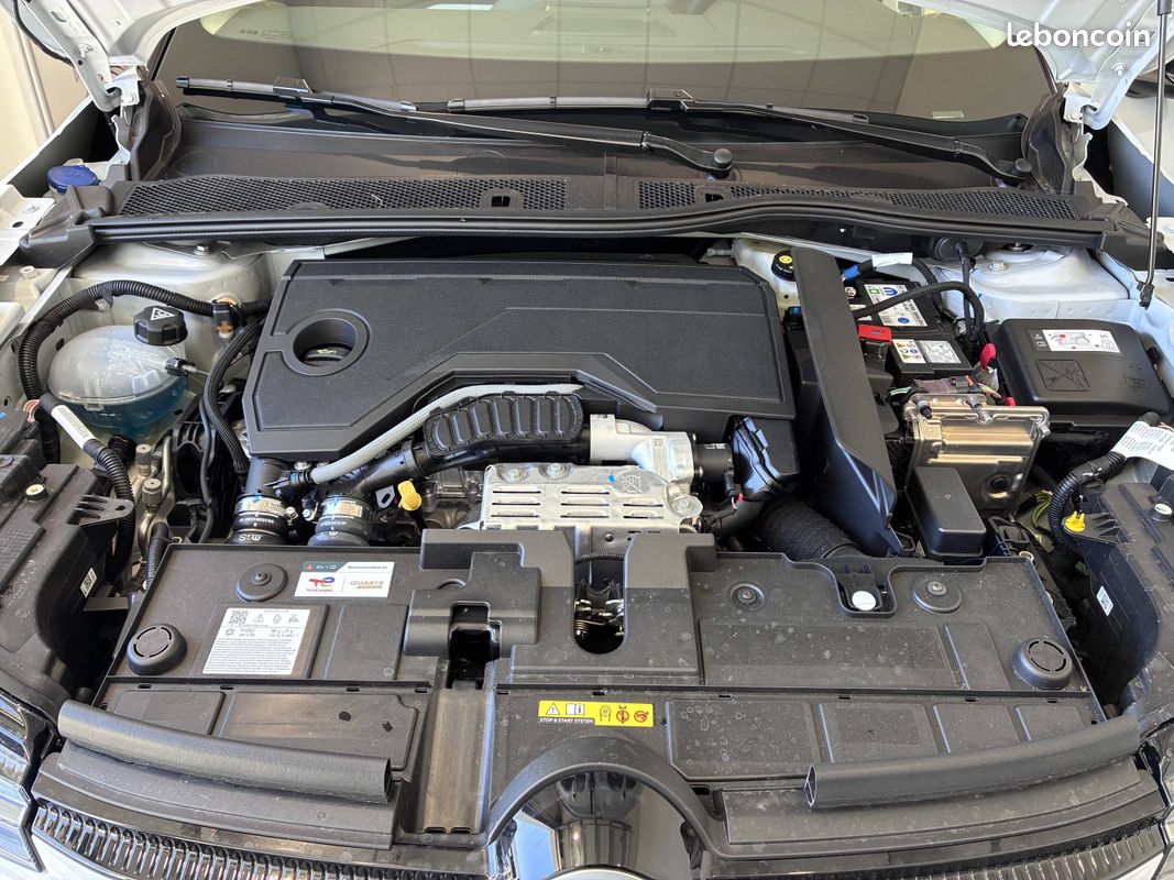 CITROEN C4 Hybride 145 e-DCS6 Collection (image 13)