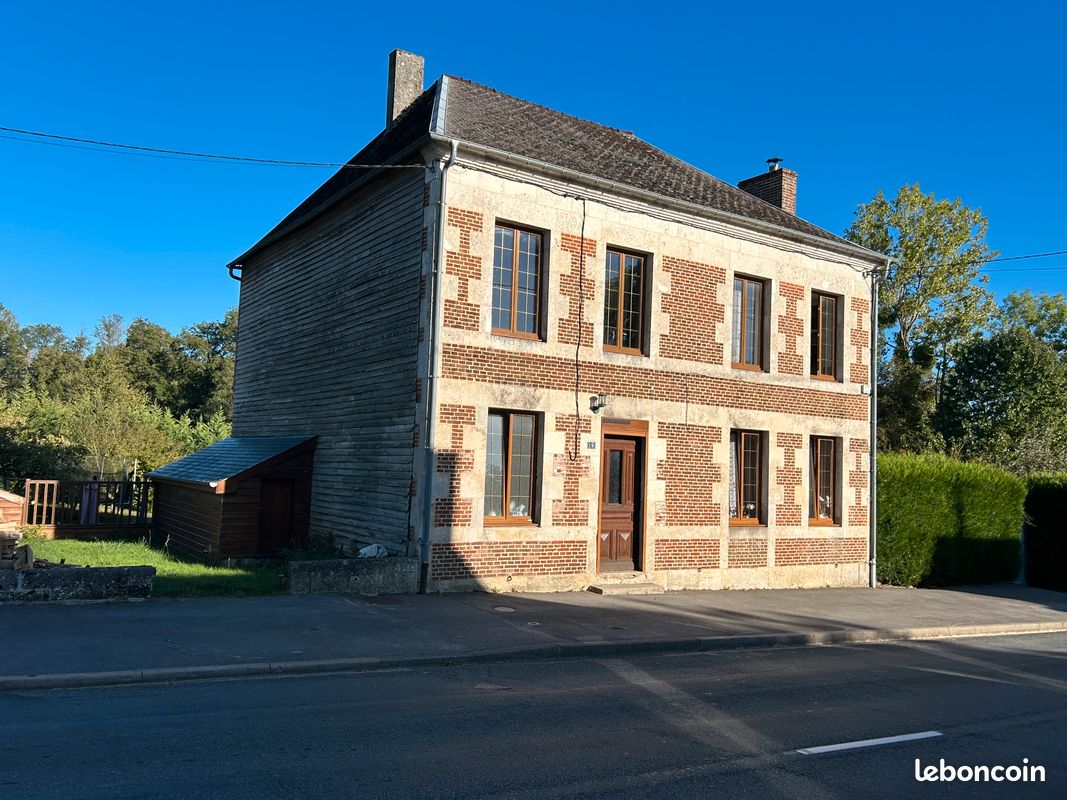 Maison 6 pièces 160 m² · à Brunehamel · 160 m² · 183 000 €