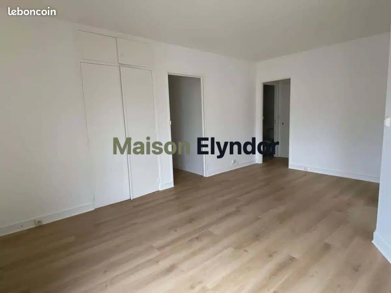 Appartement 2 pièces 31 m² · à Paris · 31 m² · 1 052 €/mois