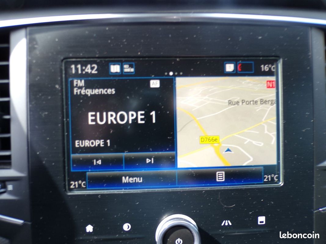 Renault MEGANE IV 1.5 BLUE DCI 115CH BUSINESS (image 7)