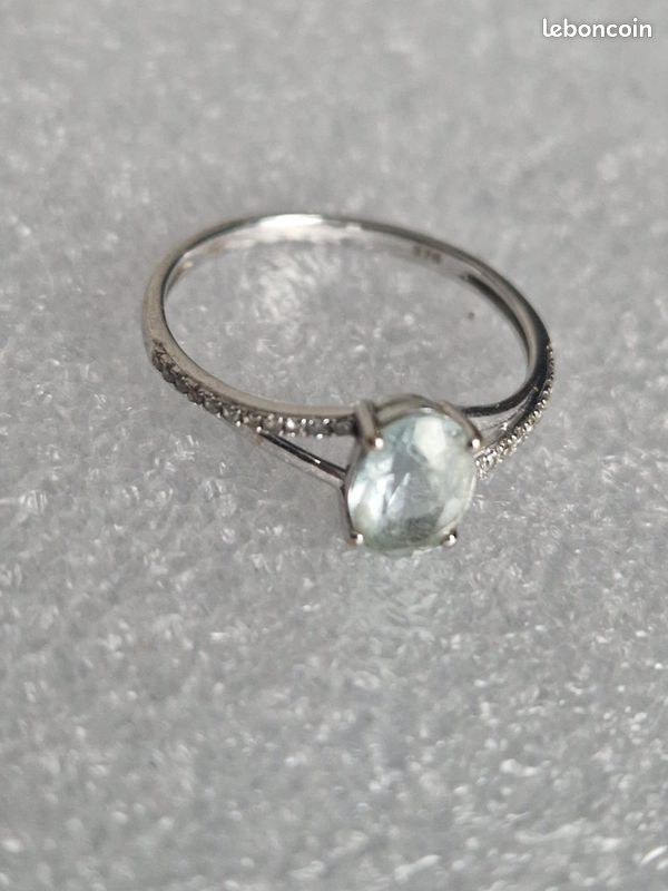 💍 Bague en or blanc 9 carats (image 1)