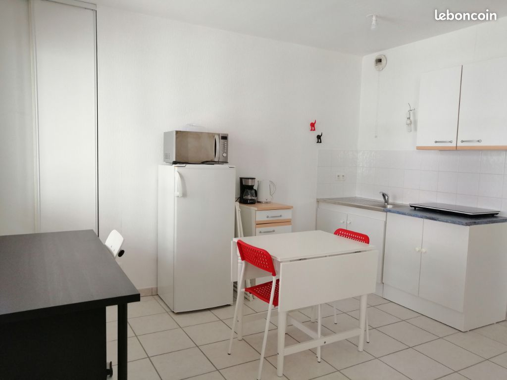 Appartement 1 pièce 23 m² · à Saint-Étienne · 23 m² · 385 €